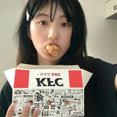女孩罗塞玛莉